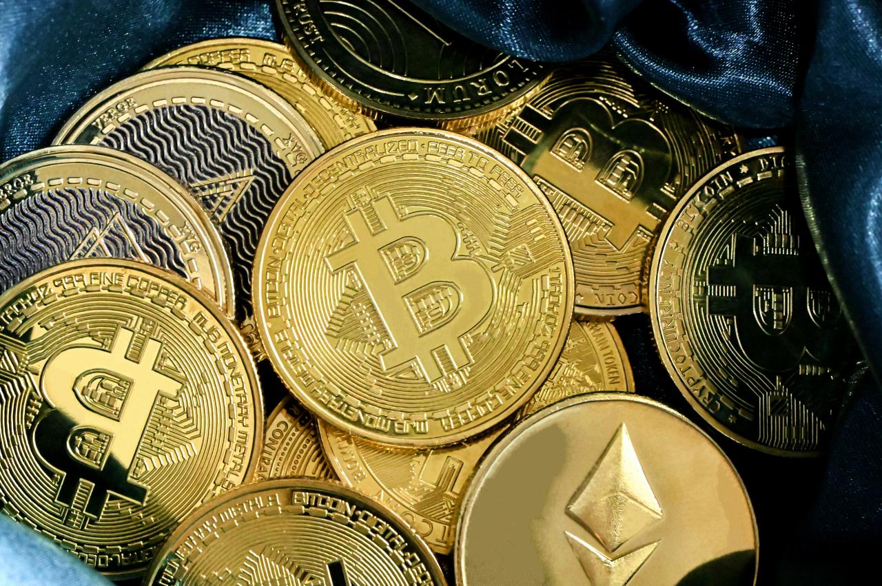 a bag full of gold bitcoins